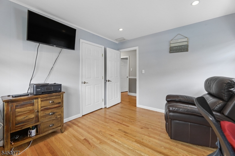 27 Colonial Woods Drive