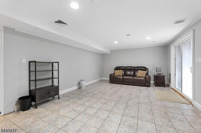 27 Colonial Woods Drive