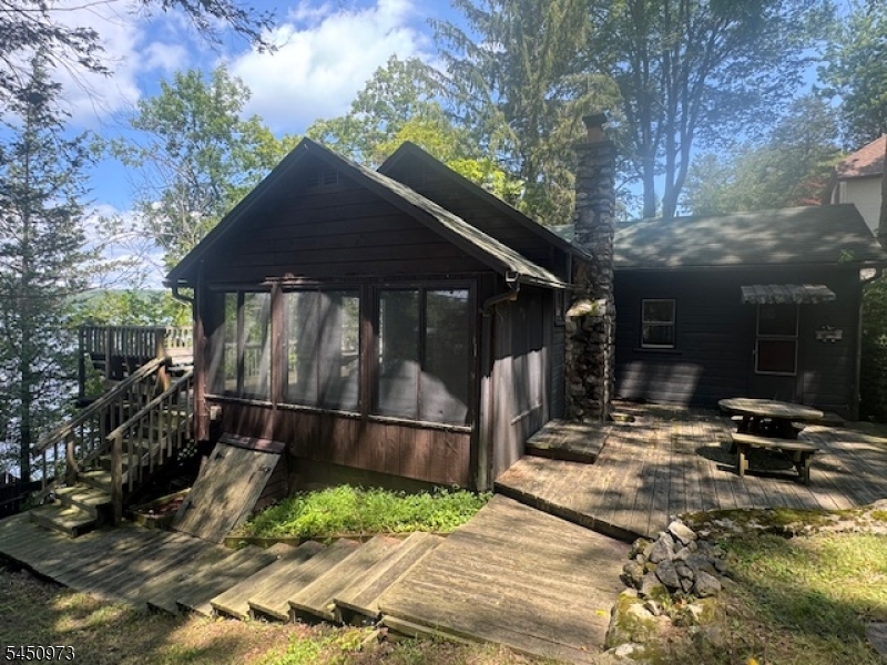 1031 County Road 619