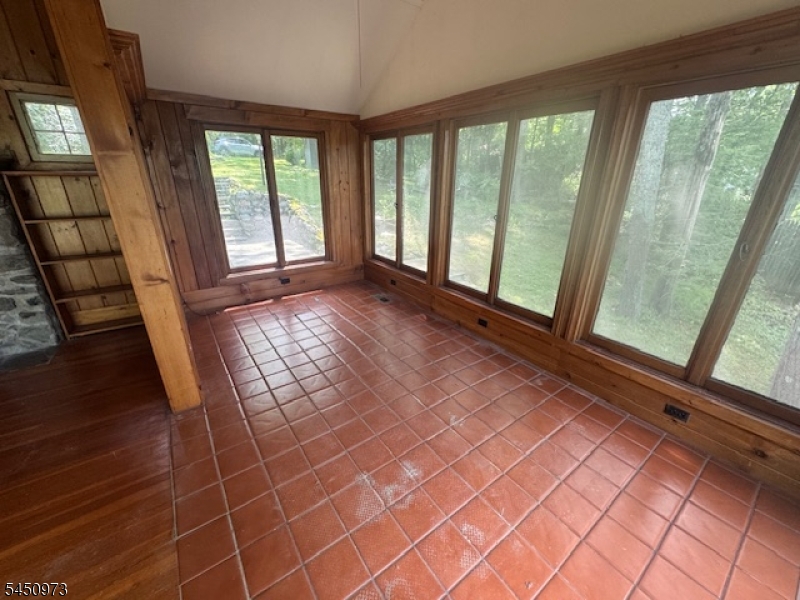 1031 County Road 619