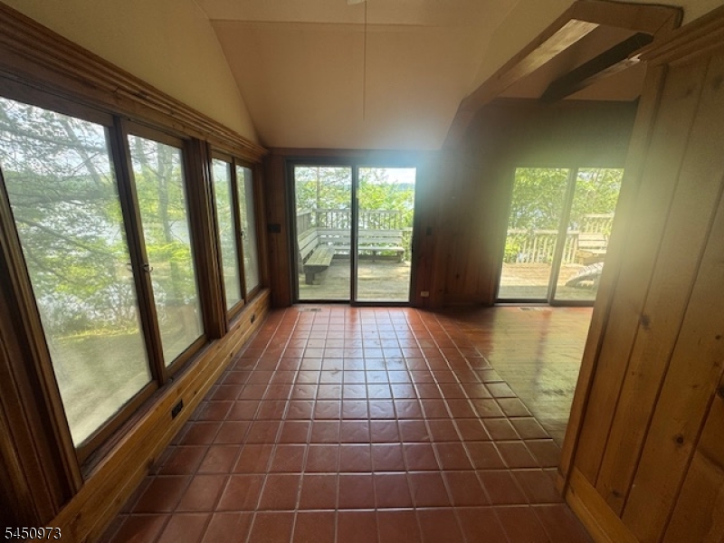 1031 County Road 619