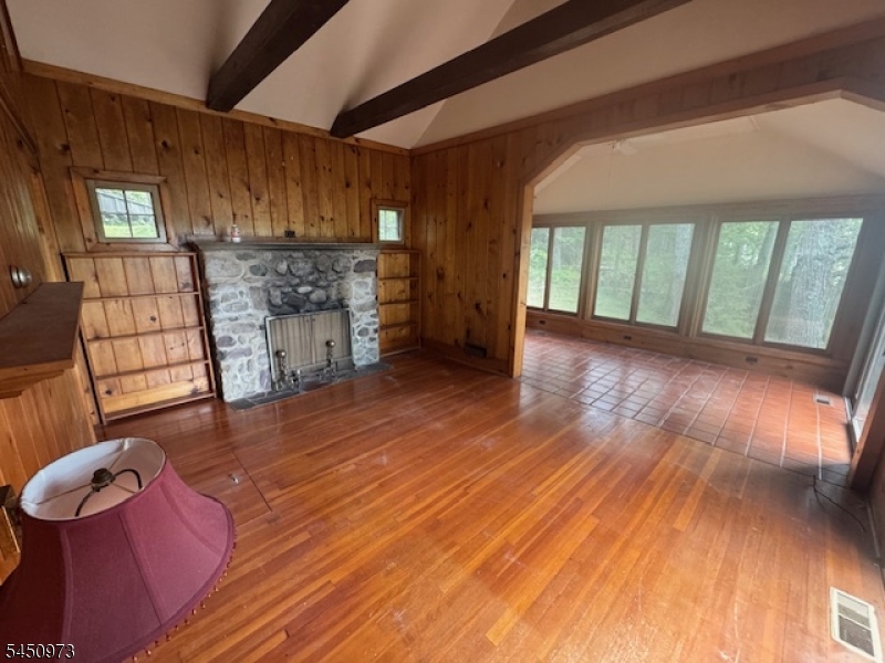 1031 County Road 619
