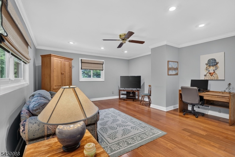 4 Darby Rd