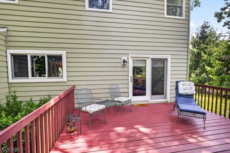 4 Darby Rd