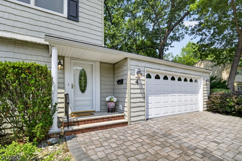 4 Darby Rd