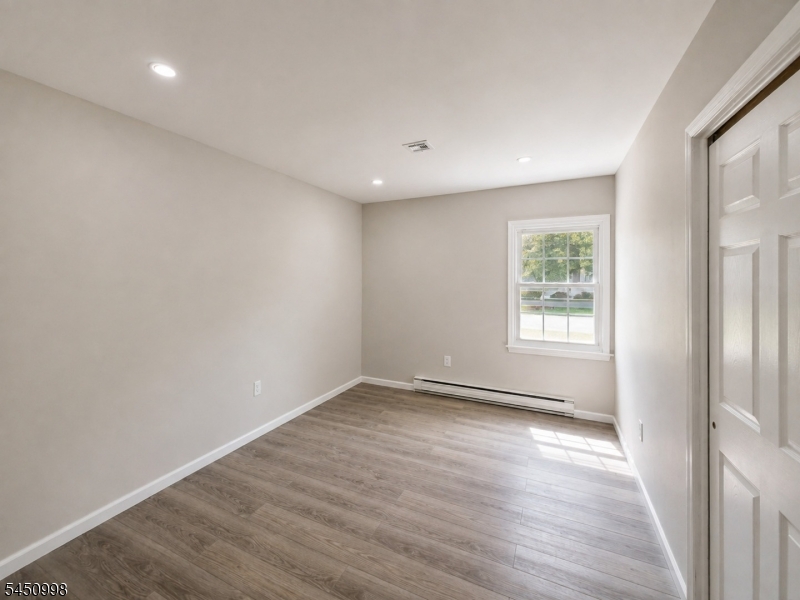 140 Plymouth Ln