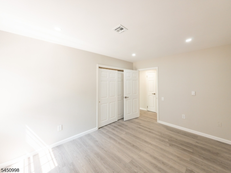 140 Plymouth Ln