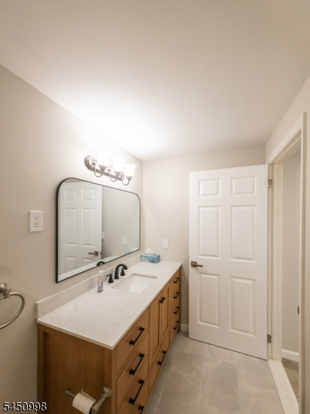 140 Plymouth Ln
