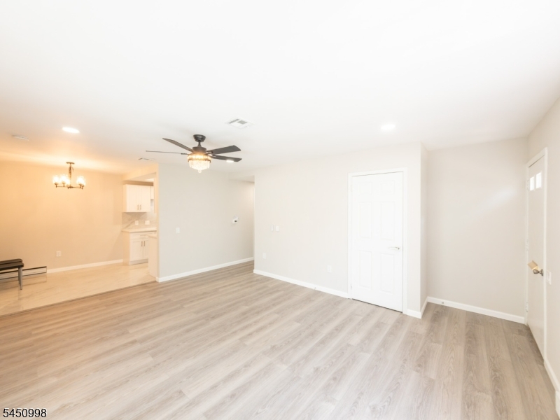 140 Plymouth Ln