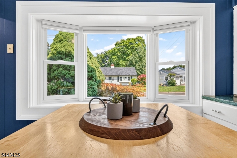 29 Lynn Ave