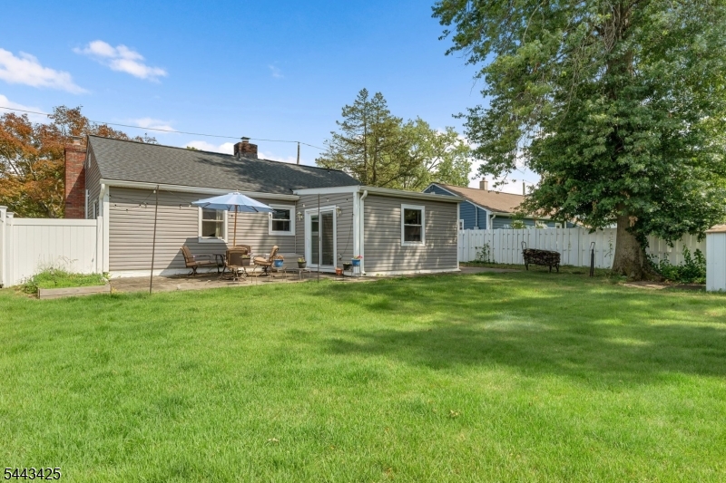 29 Lynn Ave
