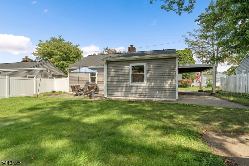 29 Lynn Ave