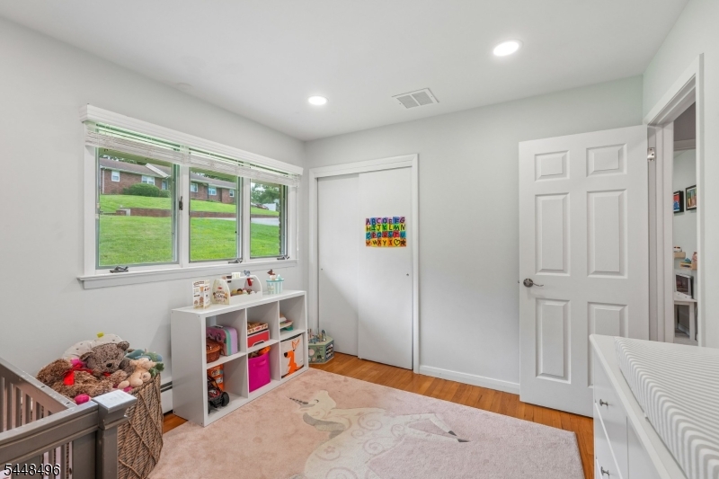 31 Surrey Dr