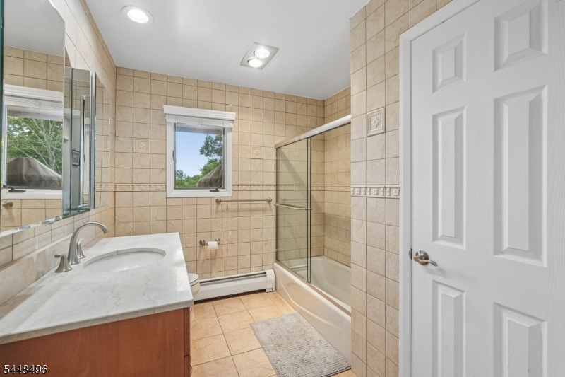 31 Surrey Dr