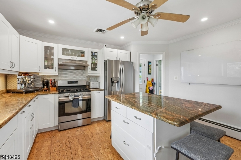 31 Surrey Dr