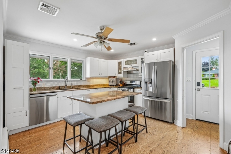 31 Surrey Dr