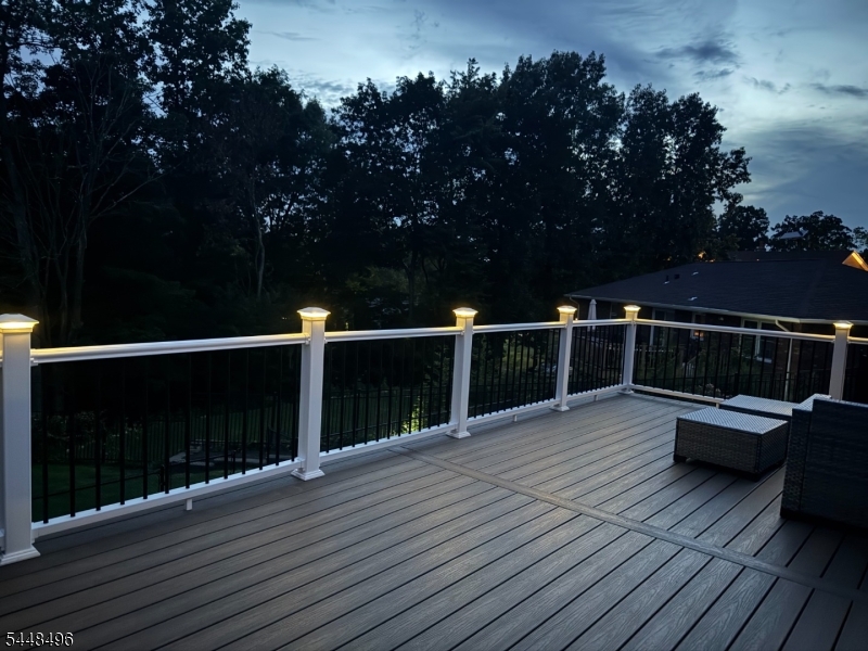 31 Surrey Dr