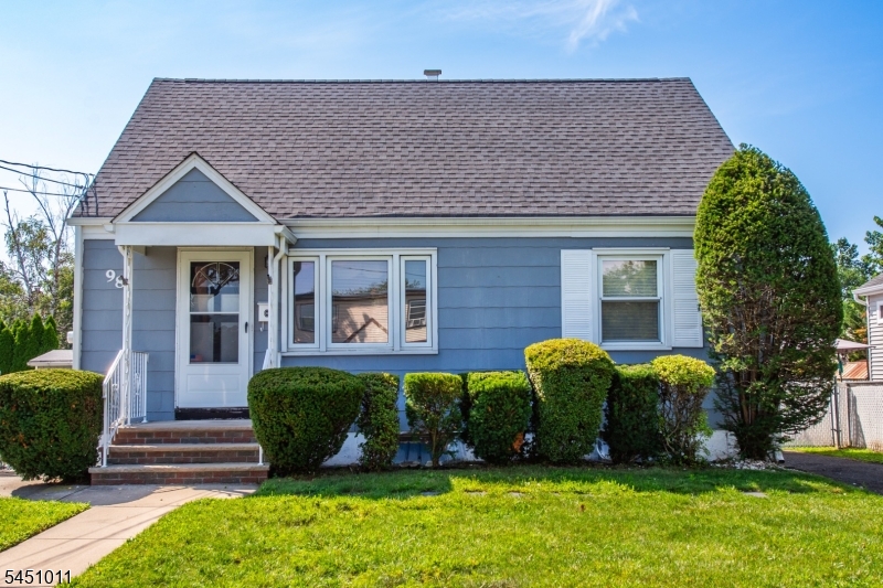 98 Tuella Ave