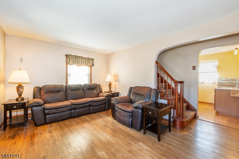 98 Tuella Ave