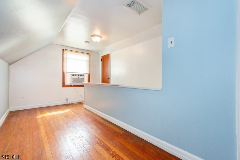 98 Tuella Ave