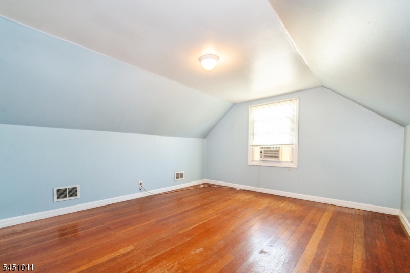 98 Tuella Ave