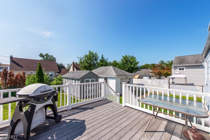 98 Tuella Ave