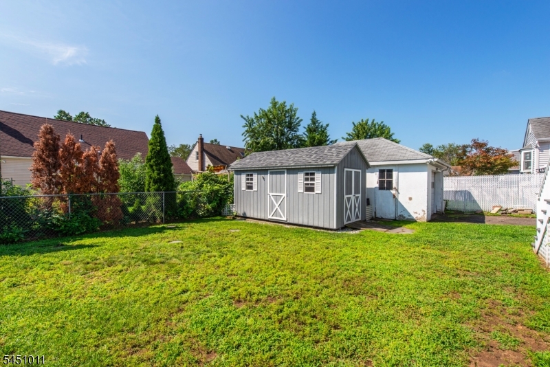 98 Tuella Ave