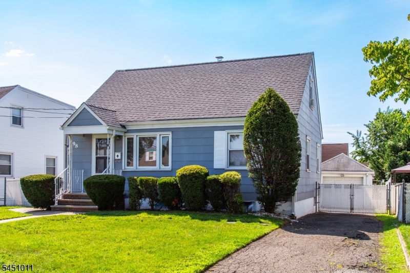98 Tuella Ave