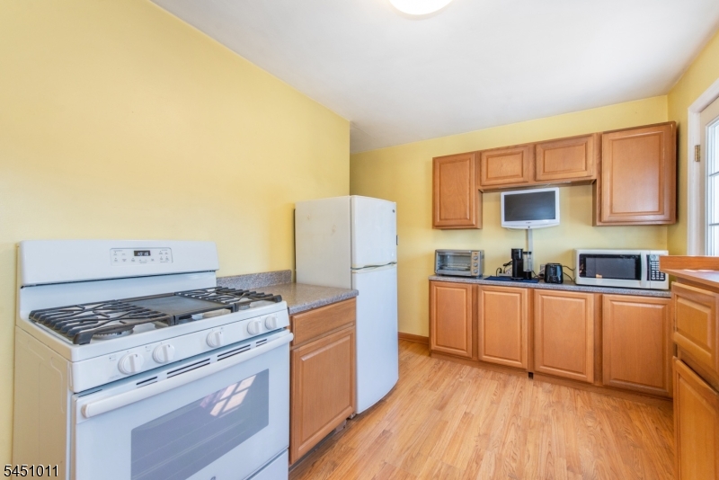 98 Tuella Ave