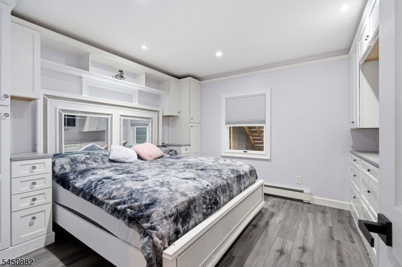 14 Alpine Dr