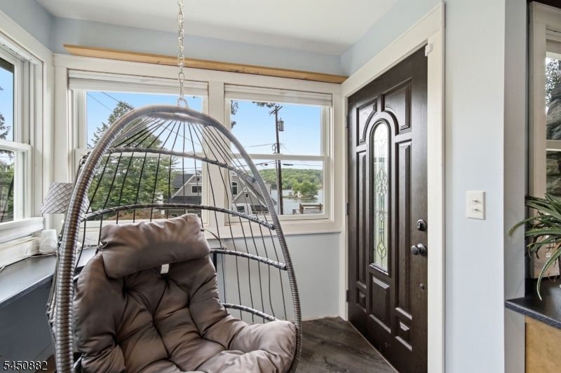 14 Alpine Dr