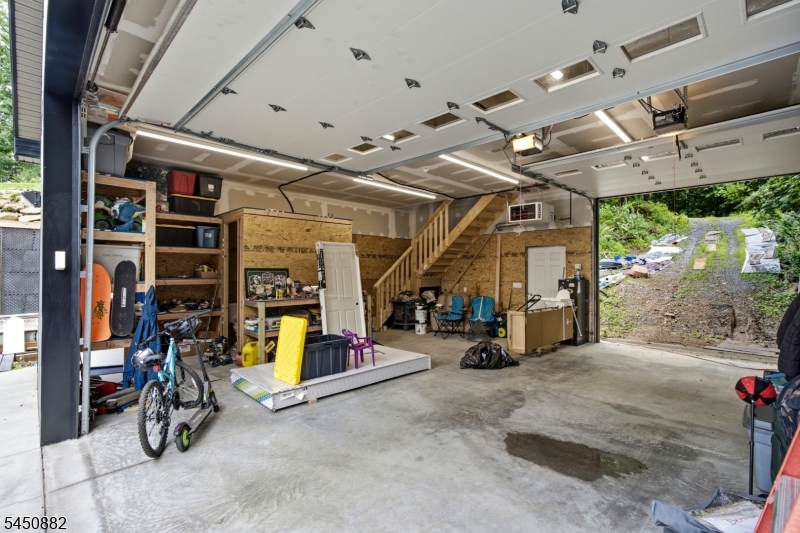 14 Alpine Dr