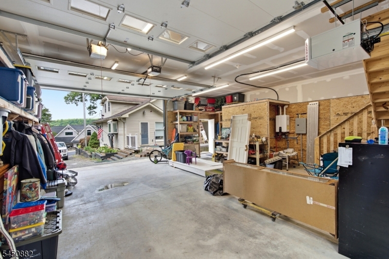 14 Alpine Dr