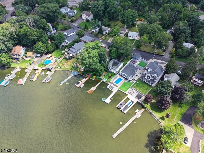14 Alpine Dr