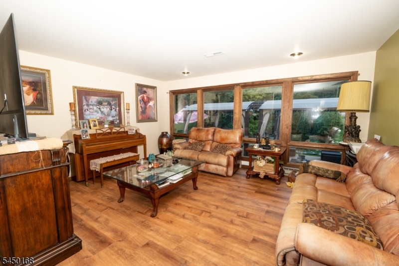 121 Doremus Rd