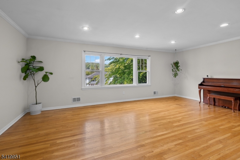 260 Saint Cloud Ave