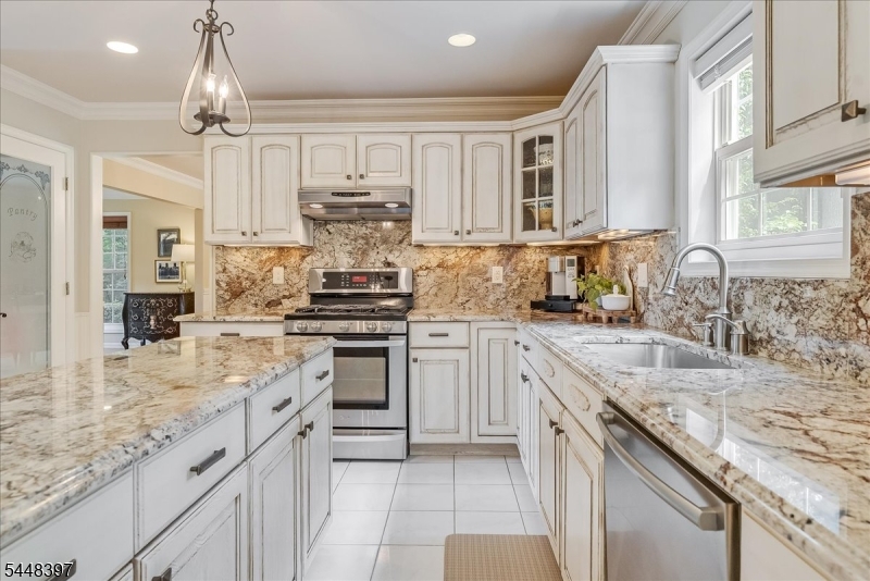 14 Fieldstone Trl