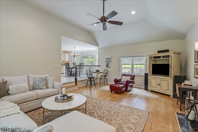 14 Fieldstone Trl