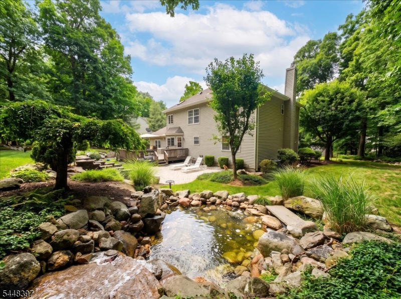 14 Fieldstone Trl