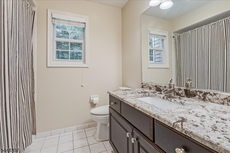 14 Fieldstone Trl