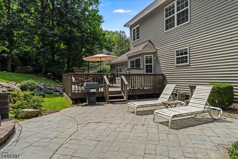 14 Fieldstone Trl