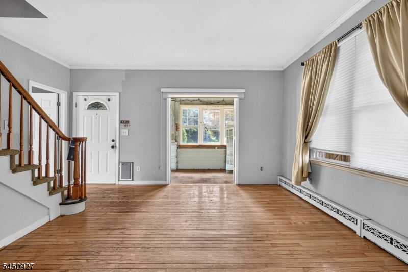 322 Romain Ave