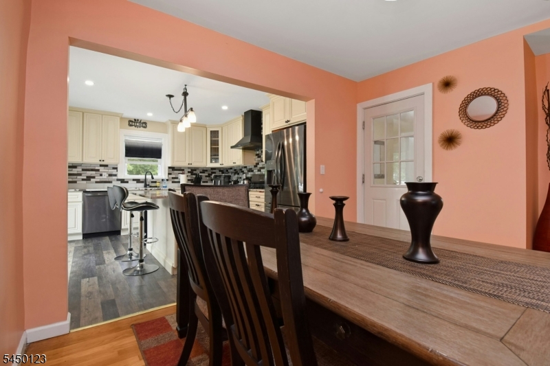 631 Concord Cir