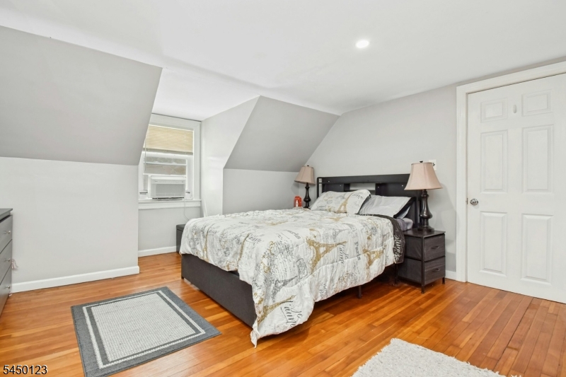 631 Concord Cir