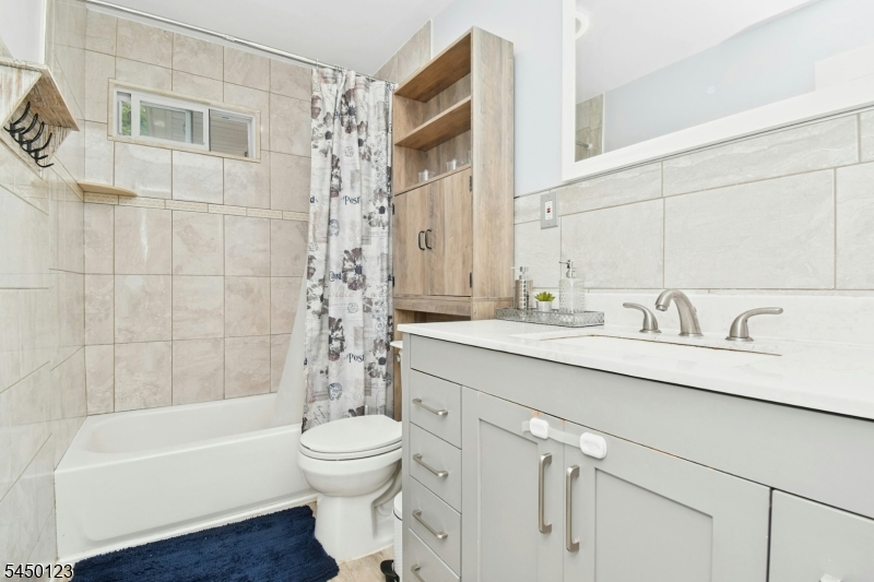 631 Concord Cir