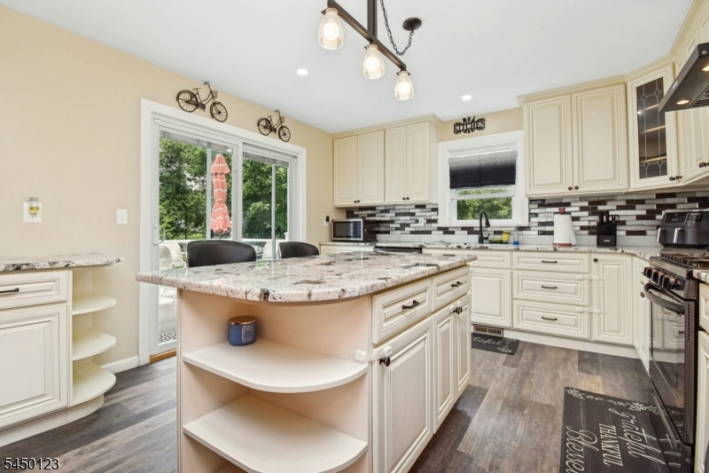 631 Concord Cir