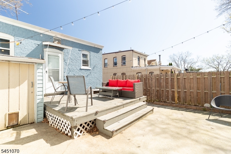 449 Keene St