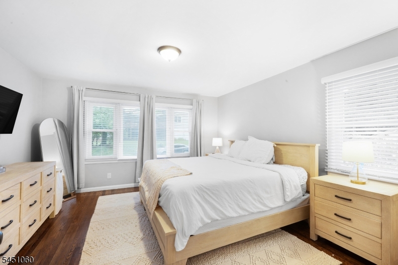 38 Seneca Ave