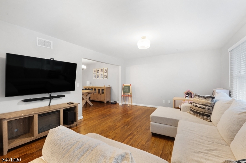38 Seneca Ave