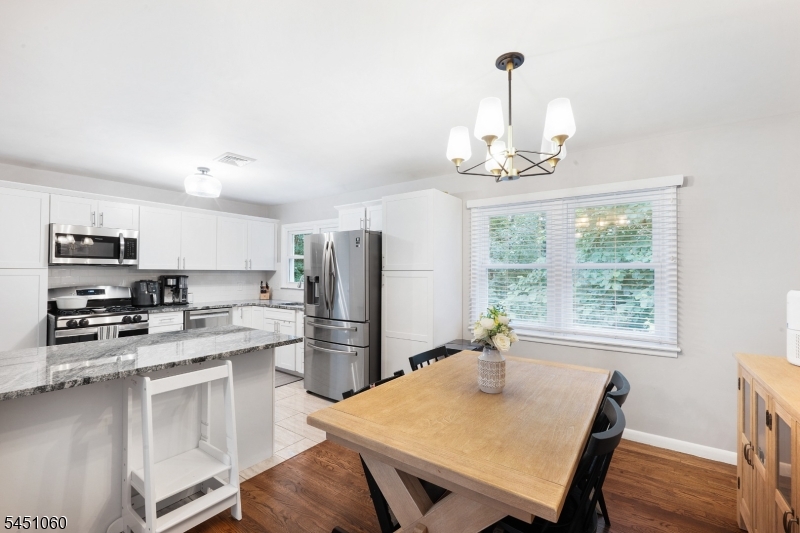 38 Seneca Ave